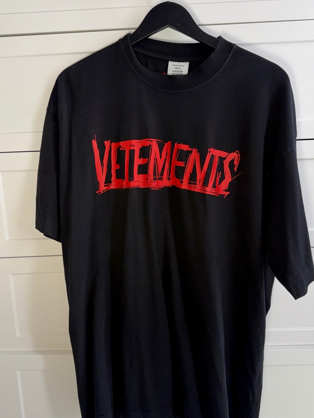 VETEMENTS World Tour Limited Edition T-Shirt Black Red XS